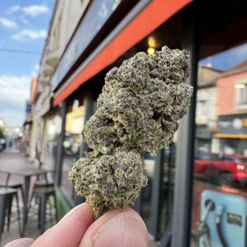 CBD  VAPE Montceau Weed In Vape