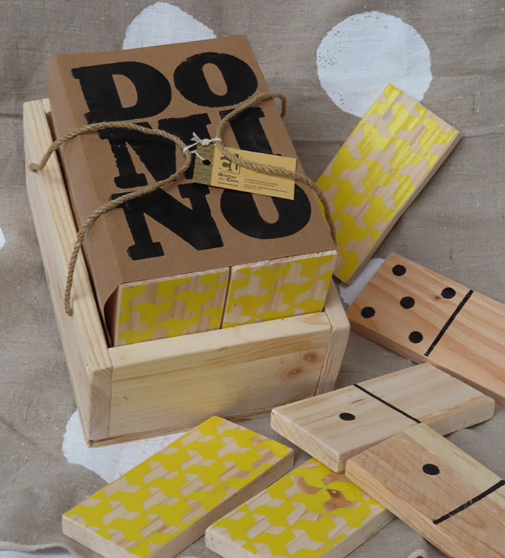 Jeu de domino grand format jaune