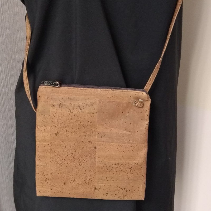 Pochette en liège marron