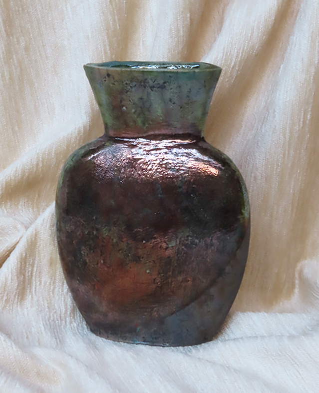 Vase oblong vert cuivré