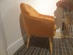 Fauteuil velours ocre orangé zoé