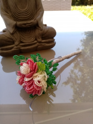 Le mini-bouquet roses