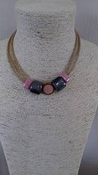 Collier en liège perle céramique gris et rose