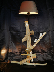 Lampe sur pied en bois flottés