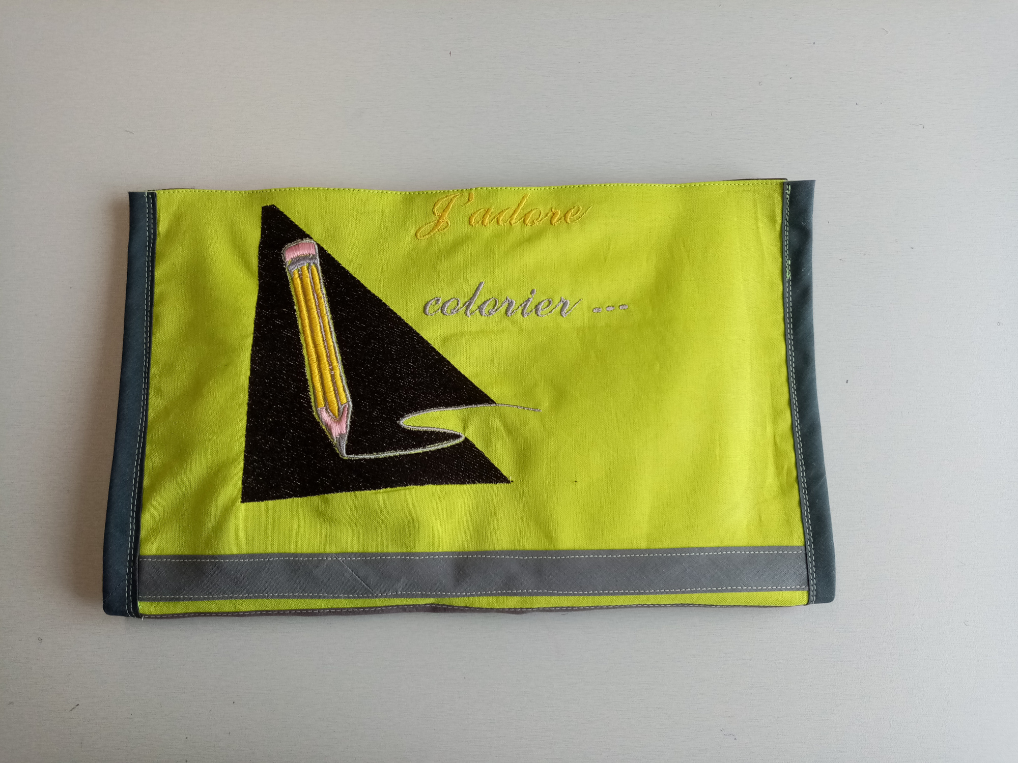 POCHETTE A CRAYONS