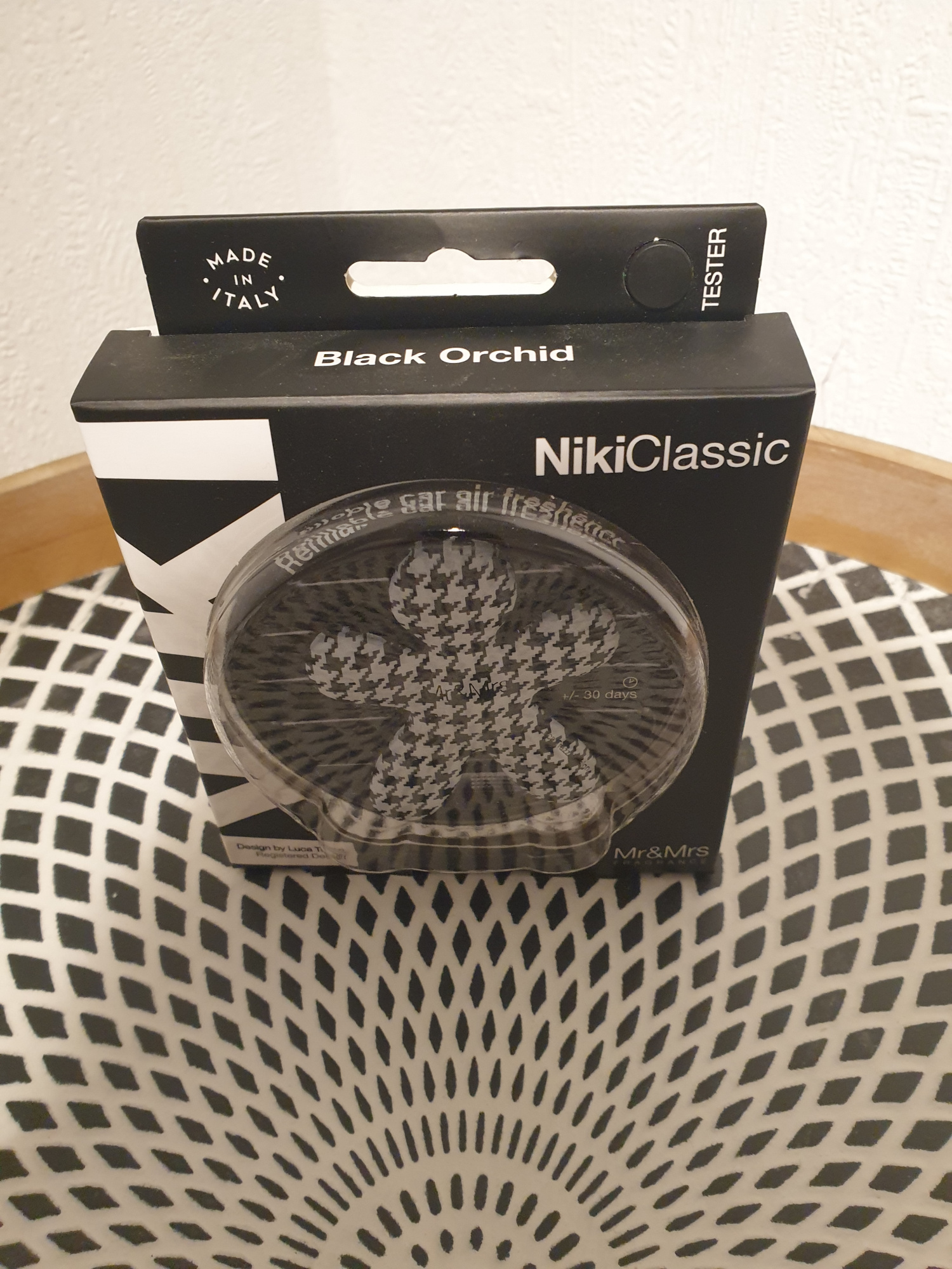 Niki Classic Noir et blanc tacheté avec recharge Black orchid