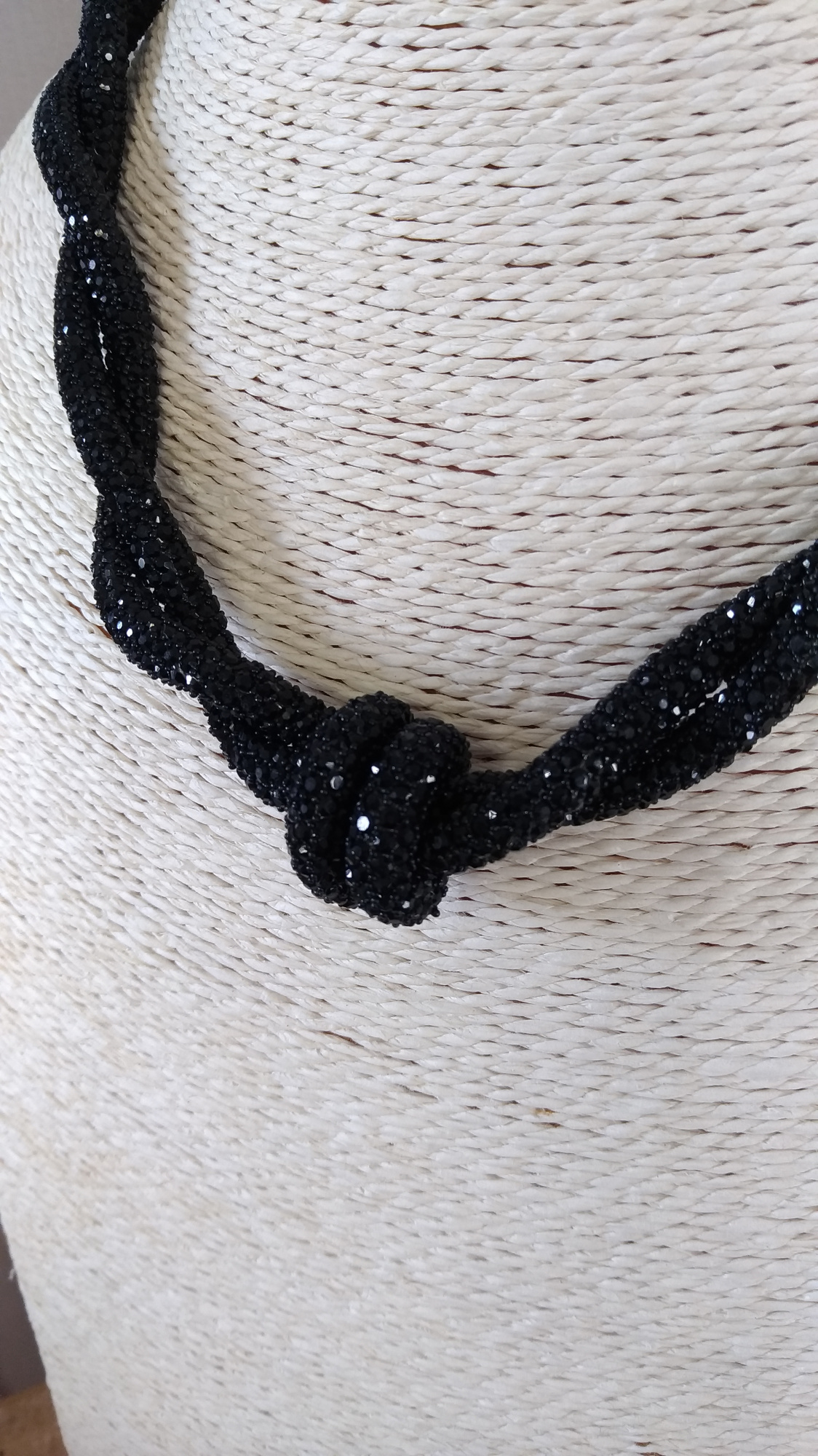 Collier strass noir