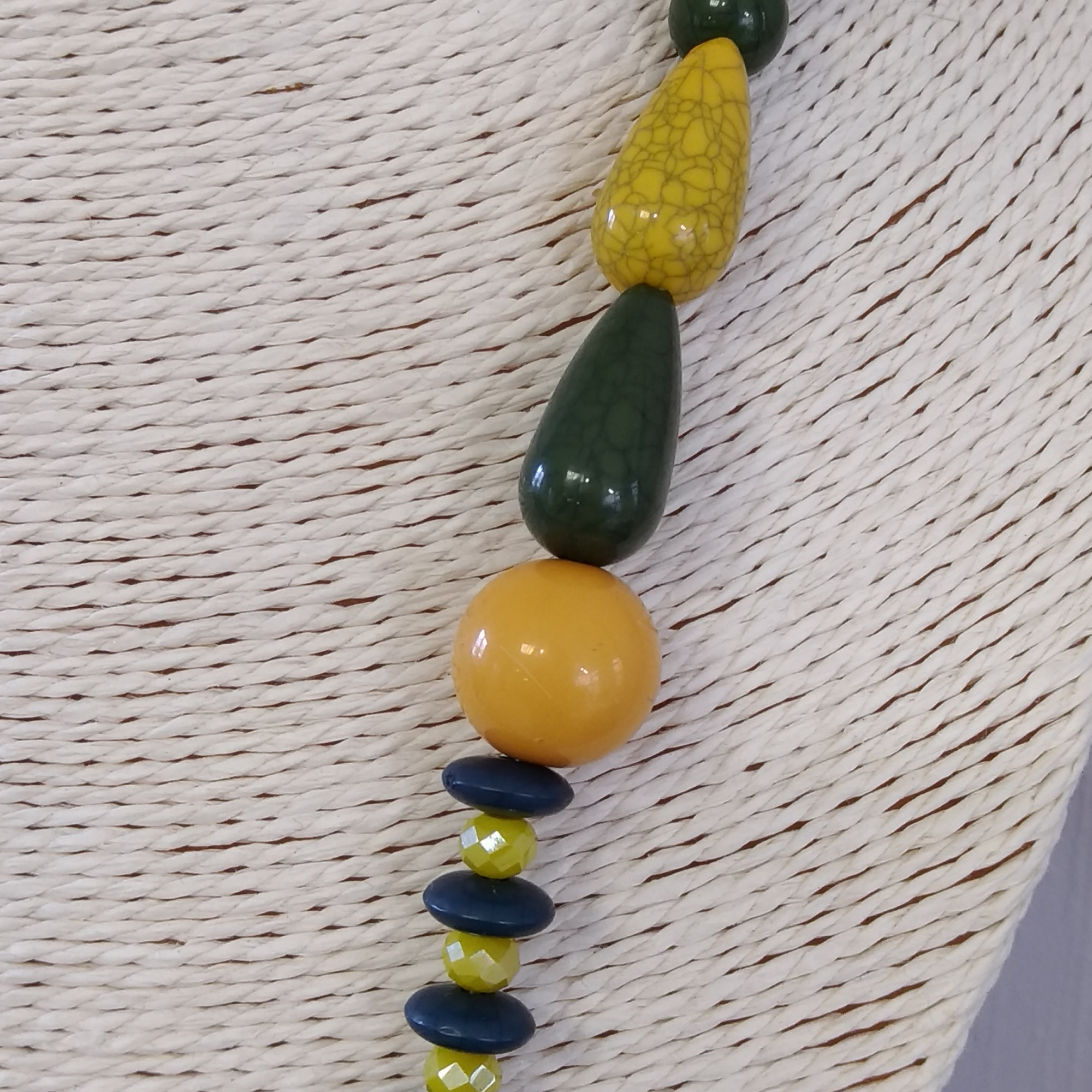 Collier vert jaune